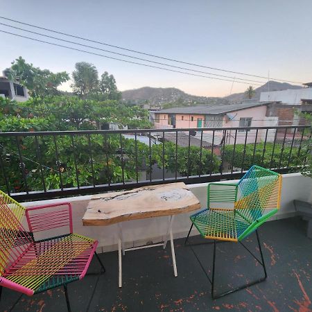 Lovely Studio Apartment With Balcony Ac & Wi-Fi, Minutes From Downtown! Zihuatanejo Dış mekan fotoğraf