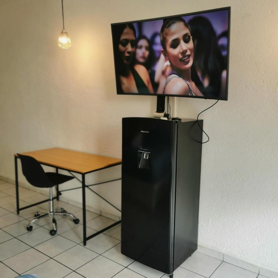 Lovely Studio Apartment With Balcony Ac & Wi-Fi, Minutes From Downtown! Zihuatanejo Dış mekan fotoğraf