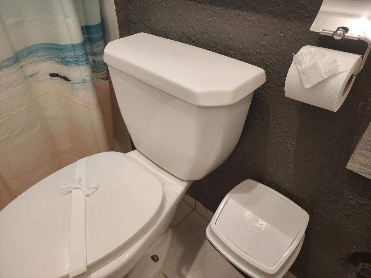 Lovely Studio Apartment With Balcony Ac & Wi-Fi, Minutes From Downtown! Zihuatanejo Dış mekan fotoğraf